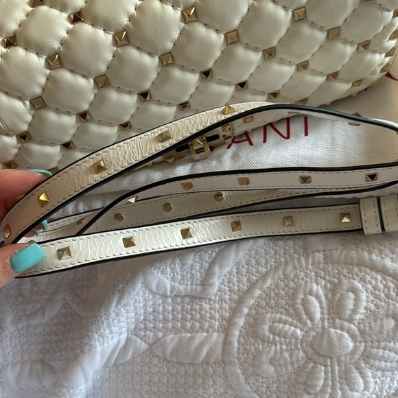 Authentic Valentino rockstud spike purse in ivory - Picture 2 of 10
